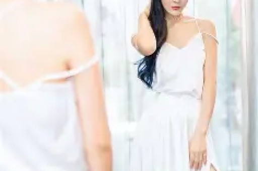 婚前车内激吻出轨玩过 14 位男星47 岁玉女至今未婚无人敢娶