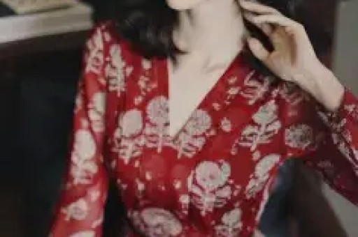 邓伦逃税被处罚风波后手写字遭群嘲丑陋如今口碑逆转背后原因揭秘当初圈内外为何一致称赞他的字是真的好