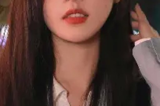 三观炸裂！44岁李小璐五一曝美照网友：像包容成龙一样包容她
